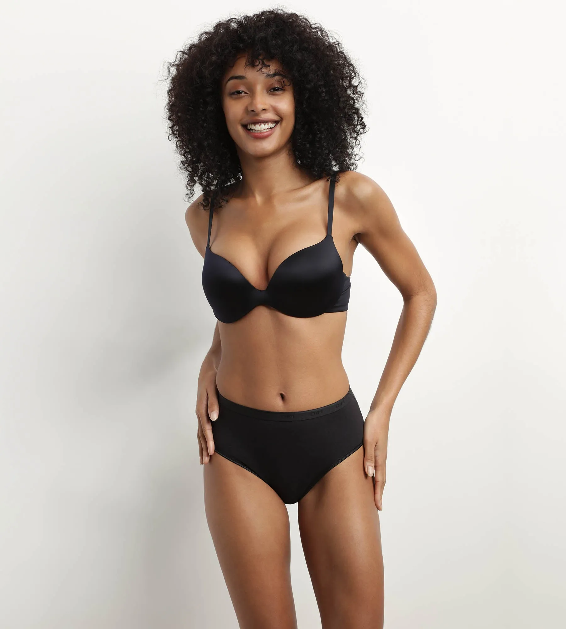 Women's microfiber push-up bra Black Dim Comfort Collection
